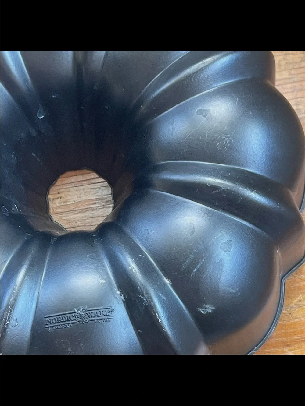 Nordic Ware Black Bundt Pan Bundi Pan 12 Cup Capacity